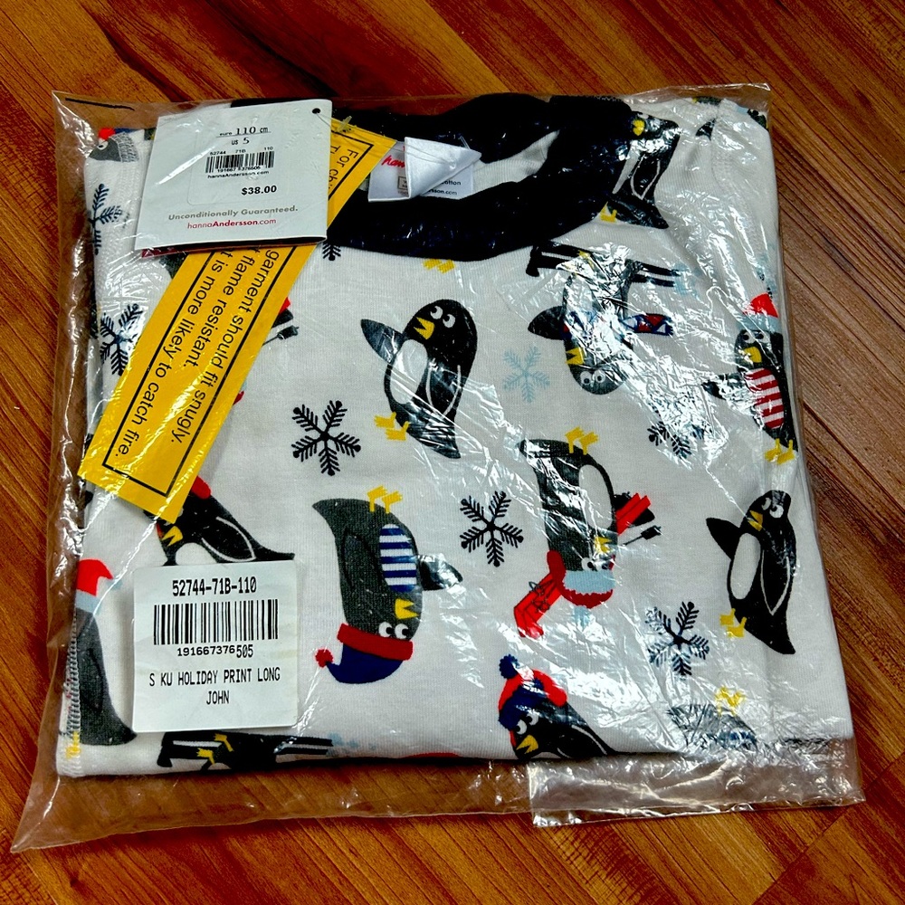 Hanna Andersson “Penguins in Winter” holiday print Pajamas Sz 110  Youth 5